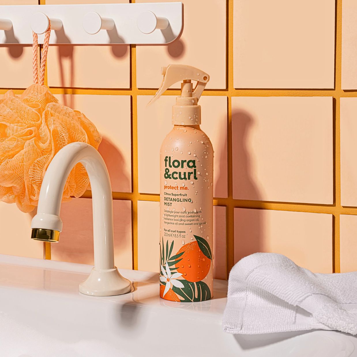 Flora & Curl | Citrus Superfruit Detangling Mist /250ml Spray & Refresh Flora & Curl